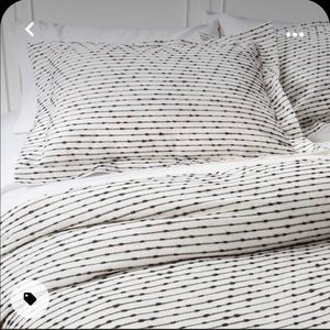 Nate Berkus • King Duvet Cover + Shams